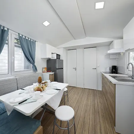 Albatross Mobile Homes On Laguna Village * Porto Falconera